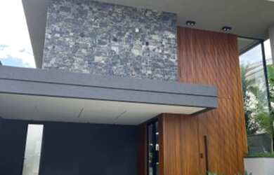 Imagem: A casa em condomínio possui 4 Dormitórios, 5 Banheiros, 4