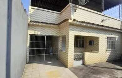 Imagem: A casa possui 2 Dormitórios, 2 Banheiros, 4 Vagas na garagem