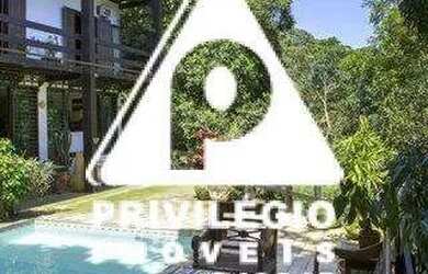 Imagem: A casa possui 4 Dormitórios, 3 Banheiros, 3 Vagas na garagem