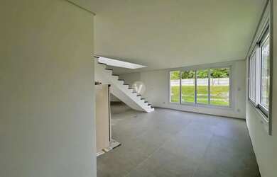 Imagem 4: Casa nova com 4 dormitórios 2 suítes , 4 banheiros e gourmet com churrasqueira