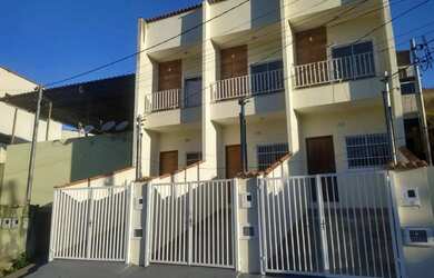 Imagem: A casa possui 2 Dormitórios, 2 Banheiros, 1 Vaga na garagem