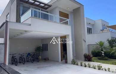 Imagem: A casa em condomínio possui 4 Dormitórios, 1 Banheiro, 4 Vagas