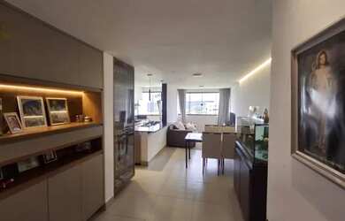 Imagem: O apartamento possui 2 Dormitórios, 2 Banheiros, 1 Vaga na