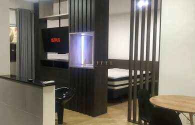 Imagem: O studio possui 1 Dormitório, 1 Banheiro, 44m² de Área e