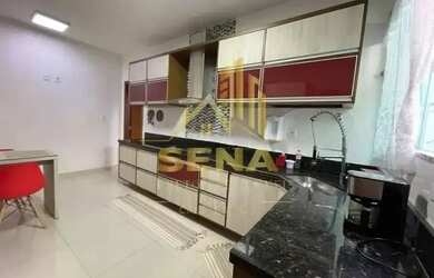 Imagem: A casa possui 4 Dormitórios, 4 Banheiros, 2 Vagas na garagem