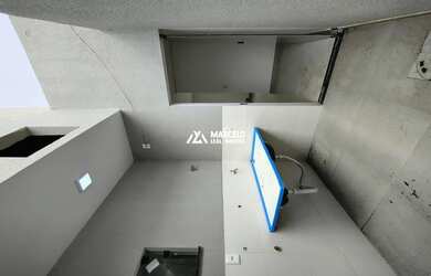 Imagem 9: Vendo casa com 2 quartos sendo 1 suíte, com vaga de garagem na Avenida principal