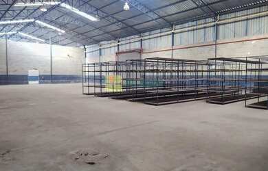 Imagem: O depósito possui 1.610m² de Área e está localizado em