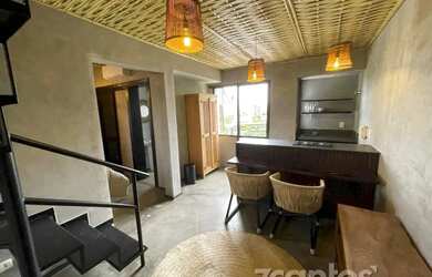 Imagem: O apartamento possui 1 Dormitório, 1 Banheiro, 1 Vaga na garagem