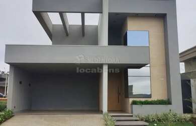 Imagem: A casa em condomínio possui 3 Dormitórios, 4 Banheiros, 4