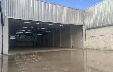 Imagem: O depósito possui 5 Vagas na garagem, 1.000m² de Área e