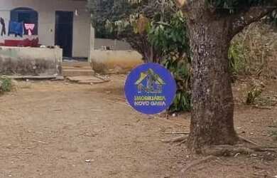 Imagem: A casa possui 2 Dormitórios, 1 Banheiro, 3 Vagas na garagem