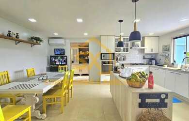 Imagem 2: Casa Alto Padrão em Jardim Guanabara, Rio de Janeiro/RJ