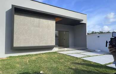 Imagem: A casa em condomínio possui 3 Dormitórios, 2 Banheiros, 2