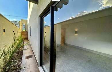 Imagem 7: Casa à venda no bairro Jardins Nápoles - Senador Canedo/GO