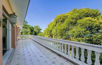 Imagem 9: Mansão Luxuosa com Vista Deslumbrante para o Mar em Condomínio Exclusivo