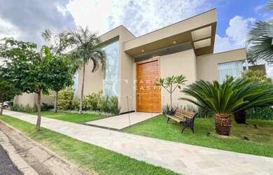 Imagem: A casa em condomínio possui 3 Dormitórios, 5 Banheiros, 2