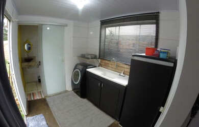 Imagem: A casa possui 2 Dormitórios, 1 Banheiro, 3 Vagas na garagem