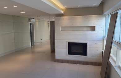 Imagem: O apartamento possui 3 Dormitórios, 3 Banheiros, 3 Vagas na