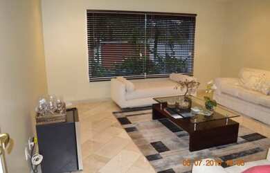 Imagem 15: Casa cinematográfica à venda