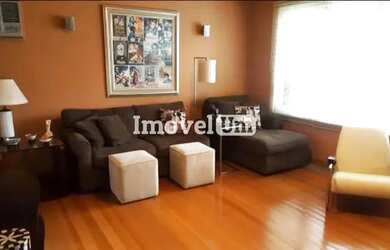 Imagem: A casa em condomínio possui 4 Dormitórios, 3 Banheiros, 4