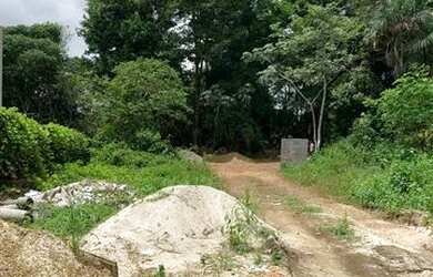 Imagem: O terreno possui 800m² de Área e está localizado em Salvação