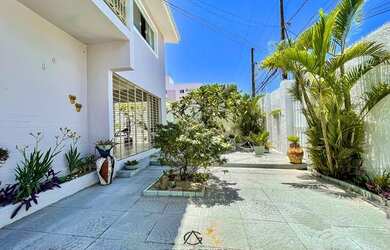 Imagem 2: Casa à venda no bairro Candeias - Jaboatão dos Guararapes/PE