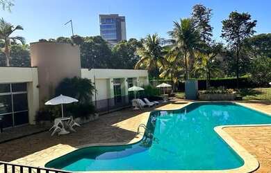 Imagem: O apartamento possui 3 Dormitórios, 2 Banheiros, 2 Vagas na