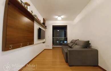 Imagem: O apartamento possui 2 Dormitórios, 1 Banheiro, 1 Vaga na garagem