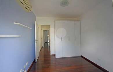 Imagem 13: Alto de Pinheiros. Piscina, Churrasqueira, Ar-condicionadoeLareira