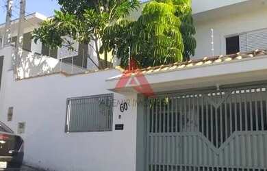 Imagem: A casa possui 4 Dormitórios, 3 Banheiros, 5 Vagas na garagem