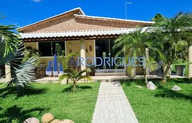 Imagem: A casa em condomínio possui 4 Dormitórios, 5 Banheiros, 4