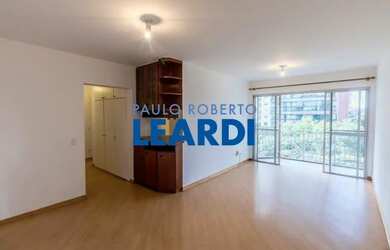 Imagem: O apartamento e possui 3 Dormitórios, Suítes, 2 Banheiros