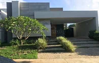 Imagem: A casa em condomínio possui 3 Dormitórios, 2 Banheiros, 4