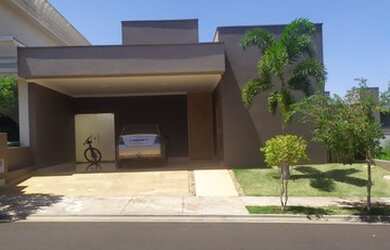 Imagem: A casa em condomínio possui 4 Dormitórios, 5 Banheiros, 2