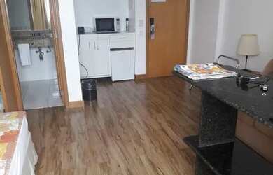 Imagem: O apartamento possui 1 Dormitório, 1 Banheiro, 1 Vaga na garagem