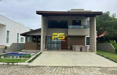 Imagem: A casa em condomínio possui 5 Dormitórios, 5 Banheiros, 3