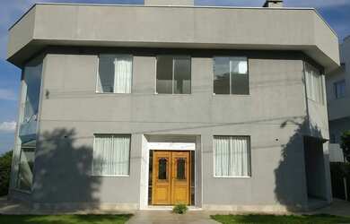 Imagem: A casa em condomínio possui 3 Dormitórios, 4 Banheiros, 2