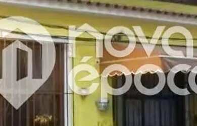 Imagem: A casa possui 3 Dormitórios, 5 Banheiros, 1 Vaga na garagem