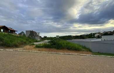 Imagem: O terreno possui 300m² de Área e está localizado em Muquiçaba