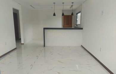 Imagem: A casa em condomínio possui 3 Dormitórios, 2 Banheiros, 3