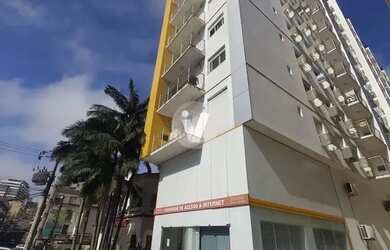 Imagem: O apartamento possui 1 Dormitório, 1 Banheiro, 1 Vaga na garagem