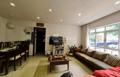 Imagem: O apartamento possui 2 Dormitórios, 2 Banheiros, 2 Vagas na