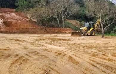 Imagem: O terreno e possui 100-0m² de Área está localizado em Piracaia