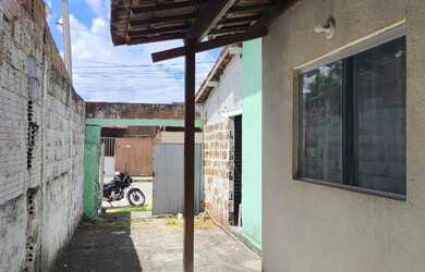 Imagem: A casa possui 2 Dormitórios, 2 Banheiros, 1 Vaga na garagem