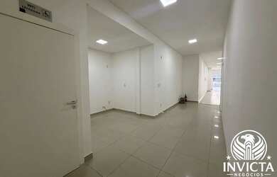 Imagem 6: Amplo ponto comercial para locação em localização estratégica de Meia Praia Itapema