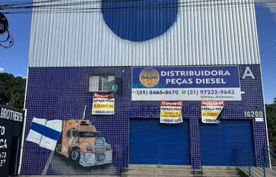 Imagem: O depósito possui 4 Vagas na garagem e 570m² de Área e está