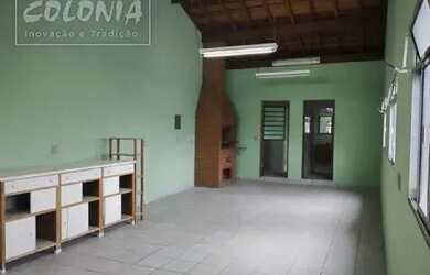 Imagem: A casa possui 2 Dormitórios, 2 Banheiros, 2 Vagas na garagem