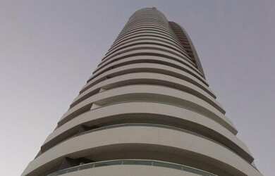 Imagem: O apartamento possui 4 Dormitórios, 5 Banheiros, 4 Vagas na