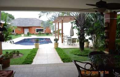 Imagem 9: Casa cinematográfica à venda