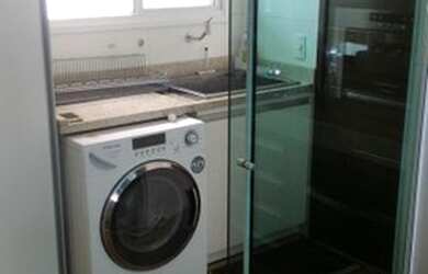 Imagem 9: Porteira fechada lado do Flamboyant com churrasqueira a carvão